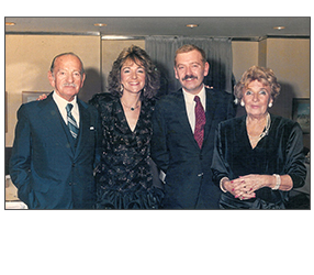 Juan Carlos Patricio "Chapo" (1914-2000) hijo de José Ramón, María Elina (1947), Juan Carlos (1949-1994) 
y María Eva Larrinaga de Ibarra (1912-2002)