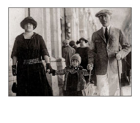 Juan Bautista Ibarra y Marta Negueloua con su hija Marta Catalina
