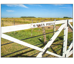 Entrada a la Estancia "Santa Paula" de General Alvear